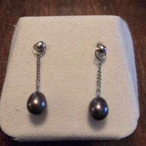 Beautiful Grey Fresh Water Pearls Drop Silver Tone Earrings